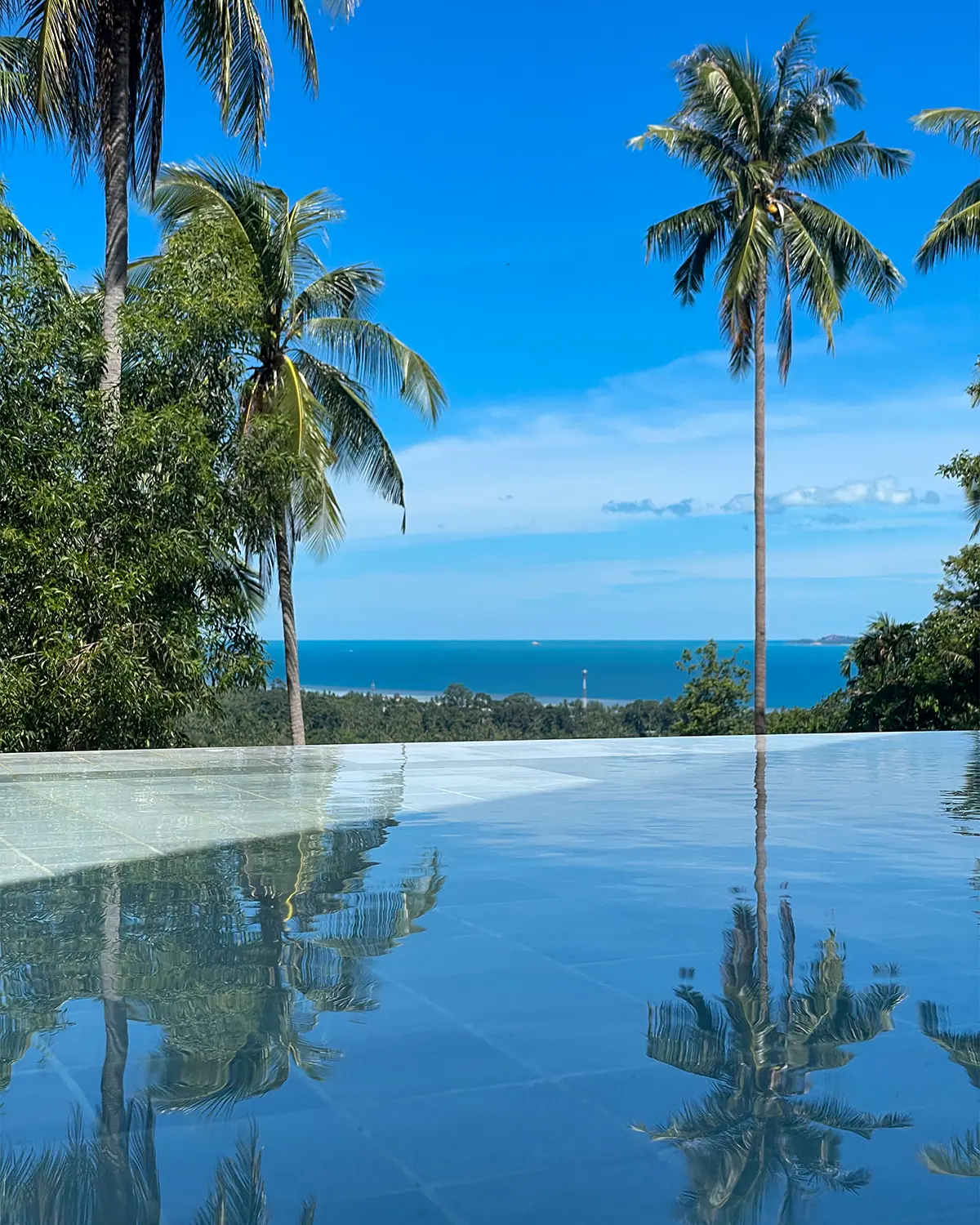 Piscine à débordement surplombant la mer, Villa Altura Koh Phangan