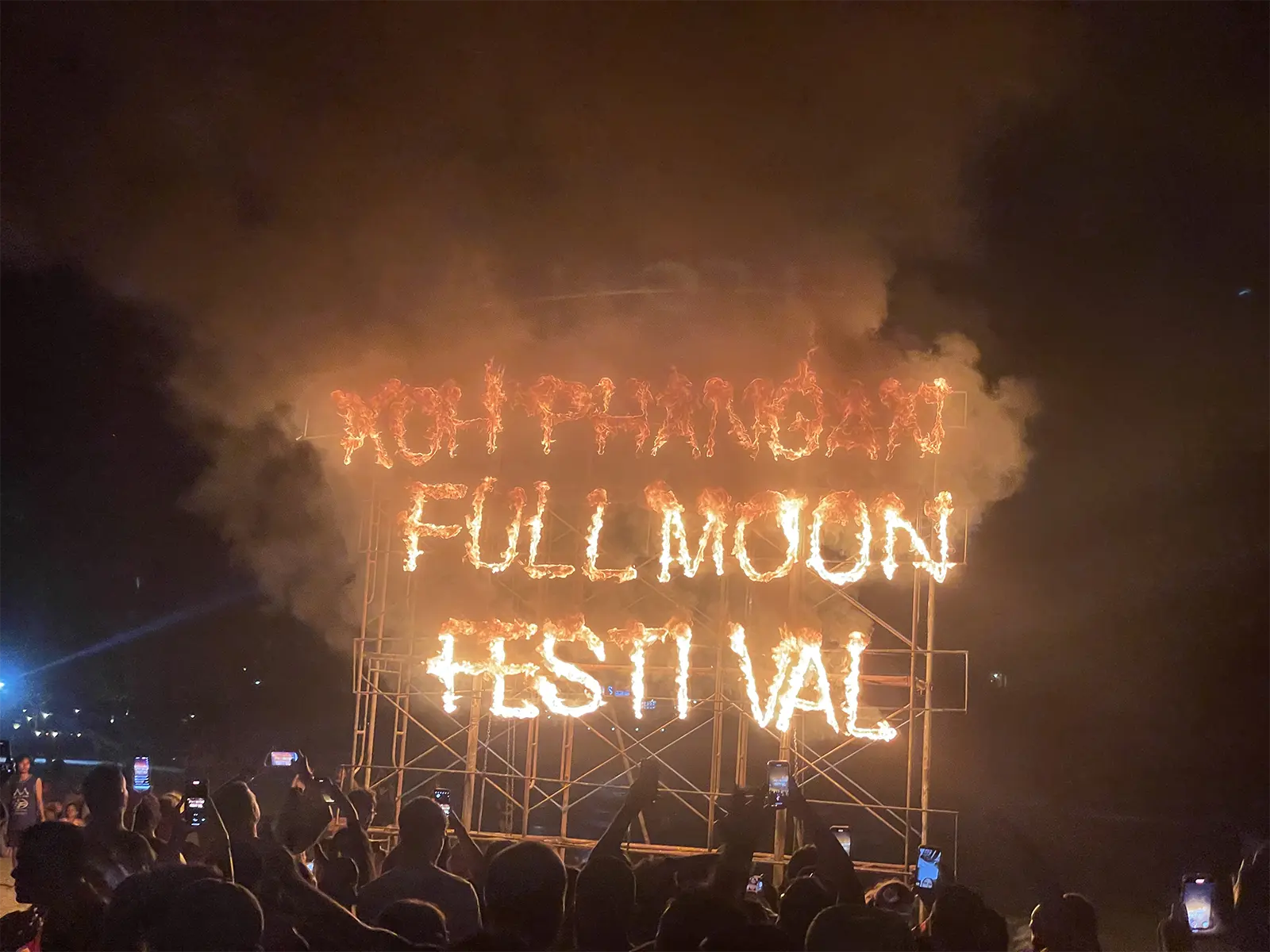 Koh Phangan Full Moon Festival Feuershow am Haad Rin Strand